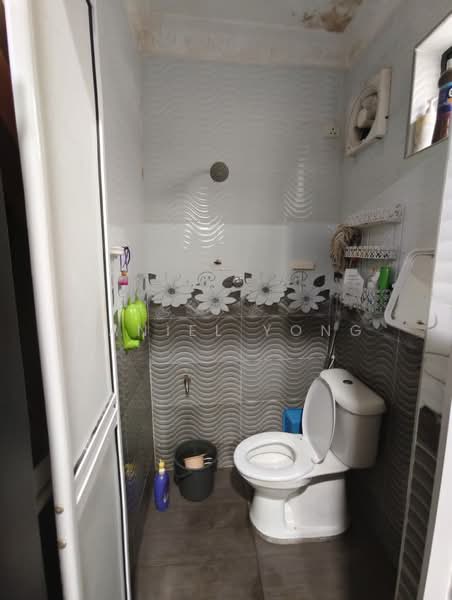 2-storey Terraced House for Sale in Johor Bahru (Johor) - Daniel Yong - Bathroom - PropertyGuru.com.my