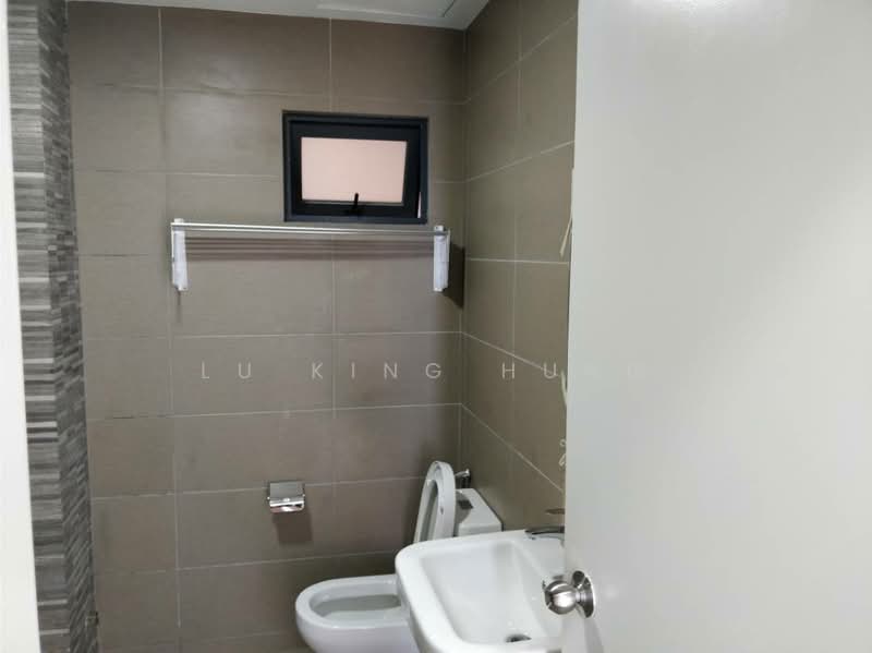 Kondominium untuk Disewa di Parkhill Residence - Lu King Hung - Bathroom - PropertyGuru.com.my