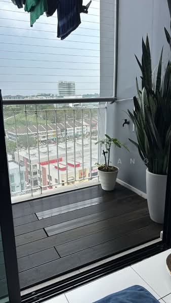 Servis Apartment untuk Dijual di Sky Peak Residences - Edmond Tang - Balcony - PropertyGuru.com.my