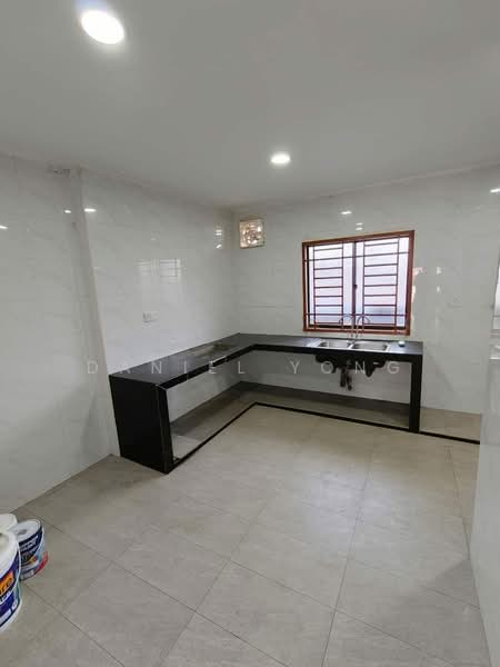 1-storey Terraced House for Sale in Taman Ungku Tun Aminah (Skudai) - Daniel Yong - Kitchen - PropertyGuru.com.my