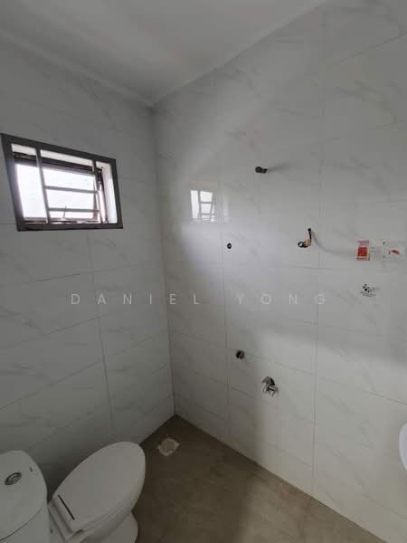 1-storey Terraced House for Sale in Taman Ungku Tun Aminah (Skudai) - Daniel Yong - Bathroom - PropertyGuru.com.my
