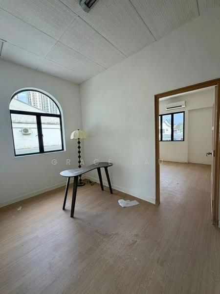 Semi-Detached House for Sale in Taman Majidee (Johor Bahru) - Grace Lau - PropertyGuru.com.my