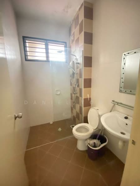 2-storey Terraced House for Sale in Johor Bahru (Johor) - Daniel Yong - Bathroom - PropertyGuru.com.my