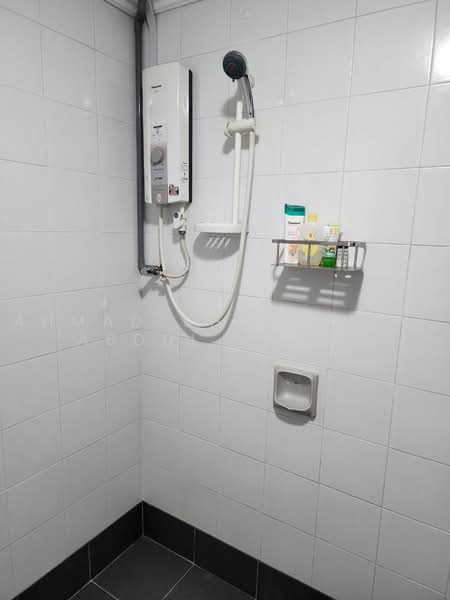Condominium for Rent at Ehsan Ria - Ahmad Sharqawwi Abdul Kapor - Bathroom - PropertyGuru.com.my
