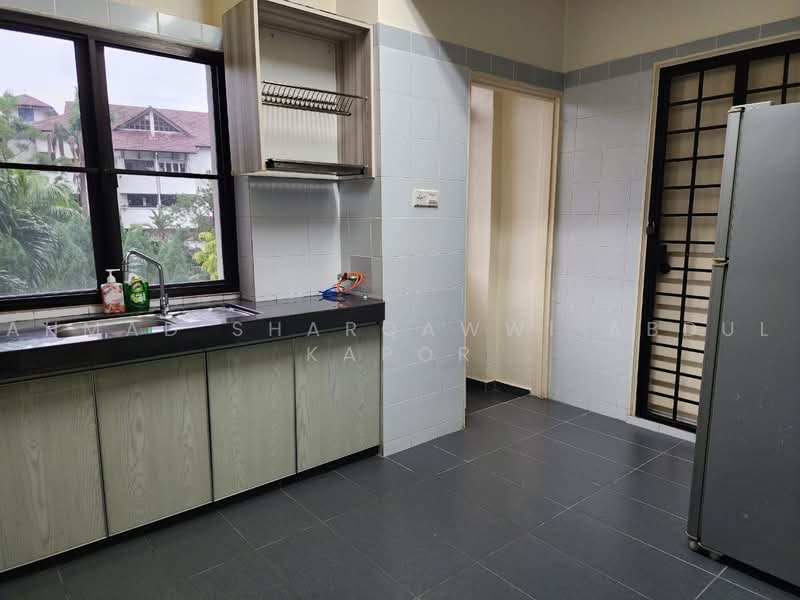 Condominium for Rent at Ehsan Ria - Ahmad Sharqawwi Abdul Kapor - Kitchen - PropertyGuru.com.my