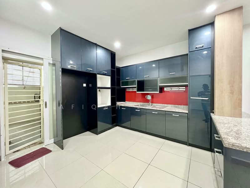 Rumah Teres 3-Tingkat untuk Dijual di Cyberjaya (Selangor) - Afiqah zaidi - PropertyGuru.com.my
