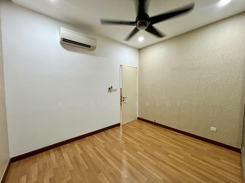 Rumah Teres 3-Tingkat untuk Dijual di Cyberjaya (Selangor) - Afiqah zaidi - PropertyGuru.com.my