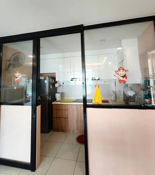Service Residence for Sale at The Garden Residences - Daniel Yong - Kitchen - PropertyGuru.com.my