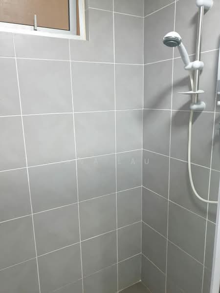 Servis Apartment untuk Disewa di Savanna Executive Suite @ Southville City - Ava Lau - Bathroom - PropertyGuru.com.my