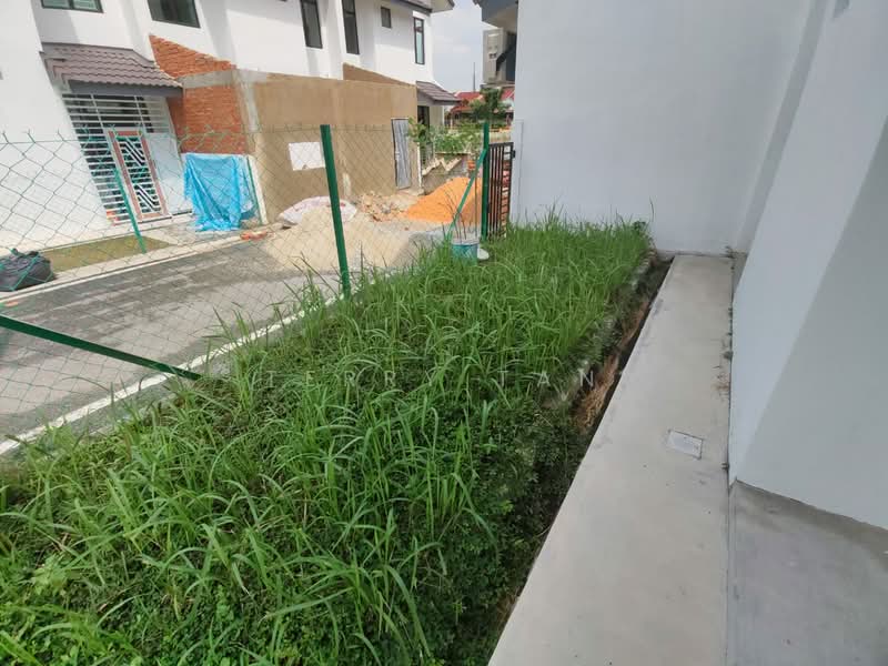 Rumah Teres 2-Tingkat untuk Dijual di Bandar Tiram (Ulu Tiram) - Terry Tan - Exterior - PropertyGuru.com.my