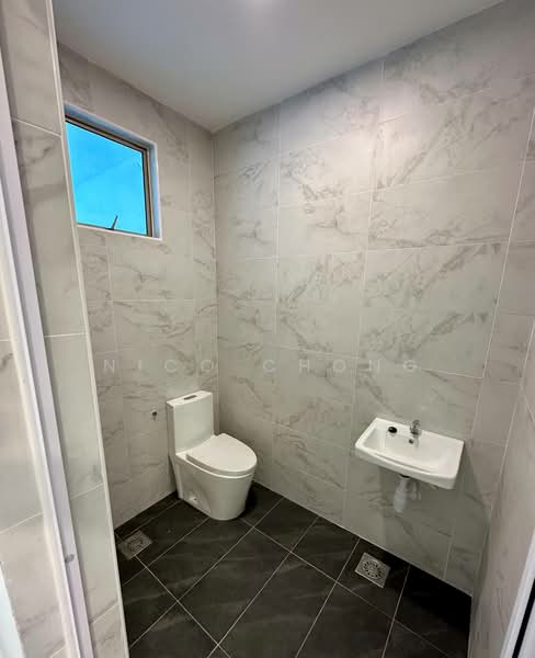 Rumah Teres 1 Tingkat untuk Dijual di Taman Megah Ria (Masai) - Nico Chong - Bathroom - PropertyGuru.com.my
