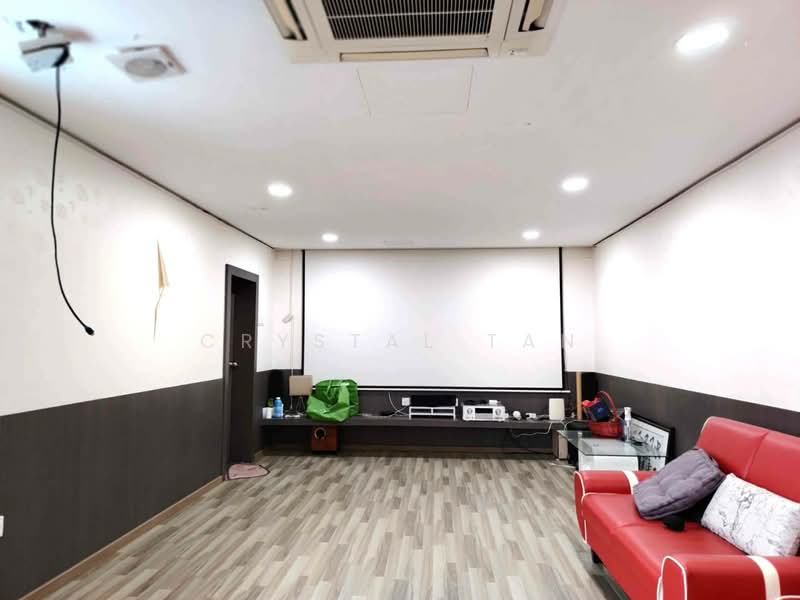 Rumah Berkembar untuk Dijual di Taman Sutera Utama (Skudai) - Crystal Tan - Living Room - PropertyGuru.com.my