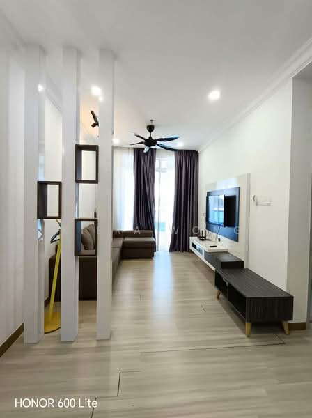 Servis Apartment untuk Disewa di The Wave Residence - Kiera Wong - Living Room - PropertyGuru.com.my