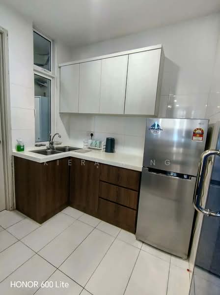 Servis Apartment untuk Disewa di The Wave Residence - Kiera Wong - Kitchen - PropertyGuru.com.my