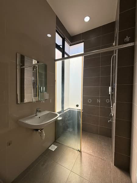2-storey Terraced House for Sale in Taman Austin Duta (Tebrau) - Daniel Yong - Bathroom - PropertyGuru.com.my