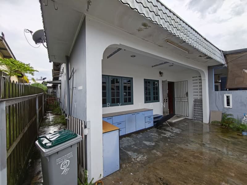 Rumah Teres 1 Tingkat untuk Dijual di Taman Skudai Baru (Skudai) - Terry Tan - Exterior - PropertyGuru.com.my