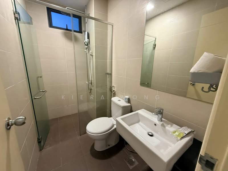 Servis Apartment untuk Disewa di Atlantis Residences (Pangsapuri Atlantis Kota Syahbandar) - Kiera Wong - Bathroom - PropertyGuru.com.my