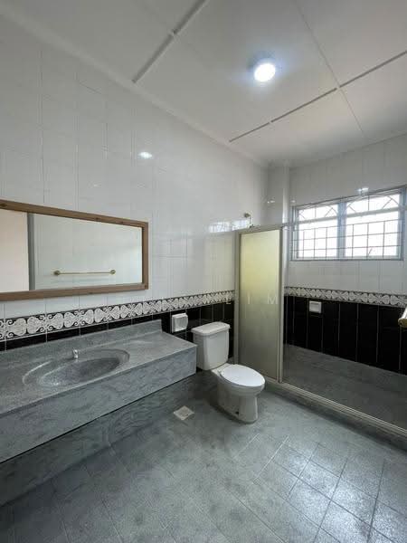 2-storey Terraced House for Rent in Bukit Rahman Putra (Sungai Buloh) - Bill Lim - Bathroom - PropertyGuru.com.my