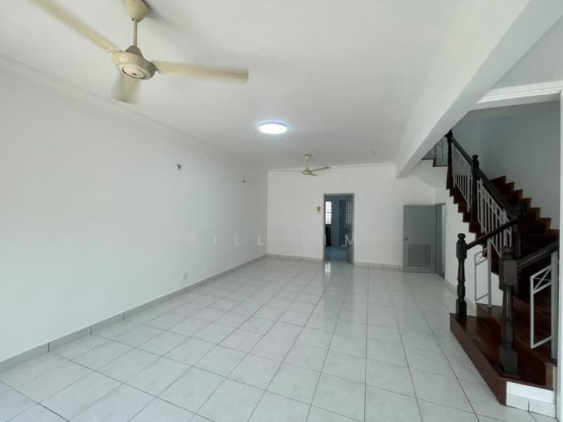 2-storey Terraced House for Rent in Bukit Rahman Putra (Sungai Buloh) - Bill Lim - Living Room - PropertyGuru.com.my