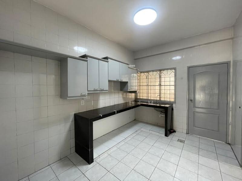 2-storey Terraced House for Rent in Bukit Rahman Putra (Sungai Buloh) - Bill Lim - Kitchen - PropertyGuru.com.my