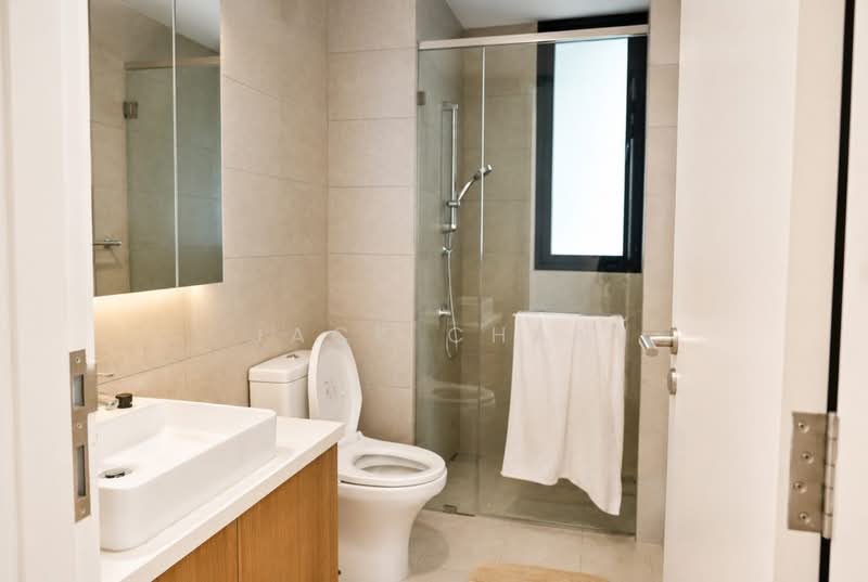 Servis Apartment untuk Disewa di Kami - Jack Chan - Bathroom - PropertyGuru.com.my