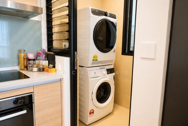 Servis Apartment untuk Disewa di Kami - Jack Chan - Kitchen - PropertyGuru.com.my