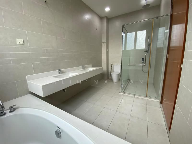 Rumah Banglo untuk Disewa di Ukay Bistari (Ulu Kelang) - Halim Mazlan - Bathroom - PropertyGuru.com.my