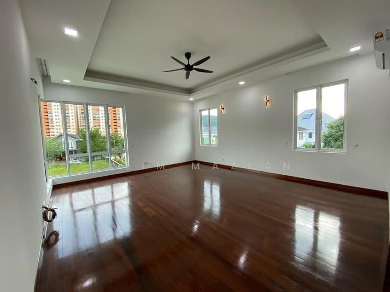 Rumah Banglo untuk Disewa di Ukay Bistari (Ulu Kelang) - Halim Mazlan - Living Room - PropertyGuru.com.my