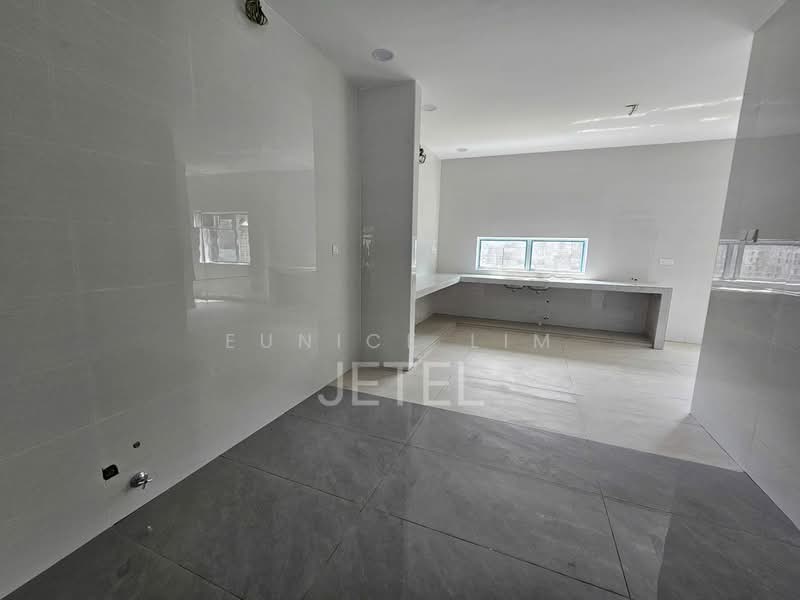 Rumah Berkembar untuk Dijual di Canary Garden (Klang) - Eunice Lim - Kitchen - PropertyGuru.com.my
