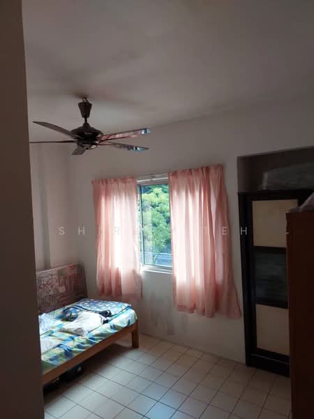 Pangsapuri untuk Dijual di Bukit Jambul Indah Apartment - Shirley Teh - Bedroom - PropertyGuru.com.my