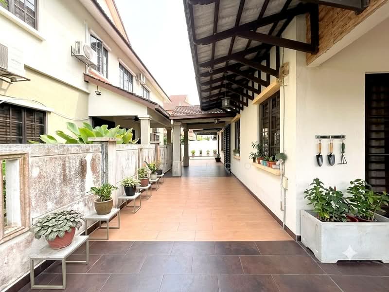 Rumah Berkembar untuk Dijual di Bandar Nusaputra (Puchong) - Fazie Noor - Exterior - PropertyGuru.com.my