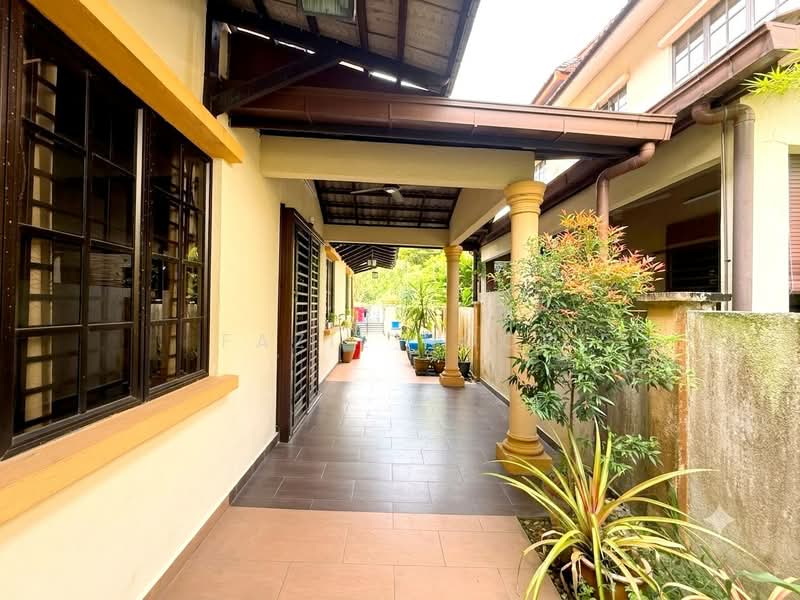 Rumah Berkembar untuk Dijual di Bandar Nusaputra (Puchong) - Fazie Noor - Exterior - PropertyGuru.com.my