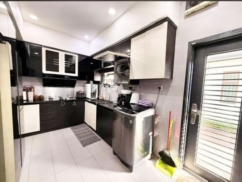 2-storey Terraced House for Sale in Taman Pulai Hijauan (Skudai) - Daniel Yong - Kitchen - PropertyGuru.com.my