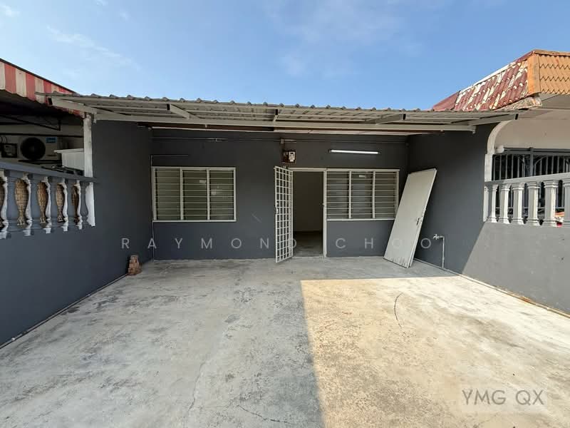 1-storey Terraced House for Sale in Taman Pendamar Indah (Klang) - Raymond Choo - Exterior - PropertyGuru.com.my