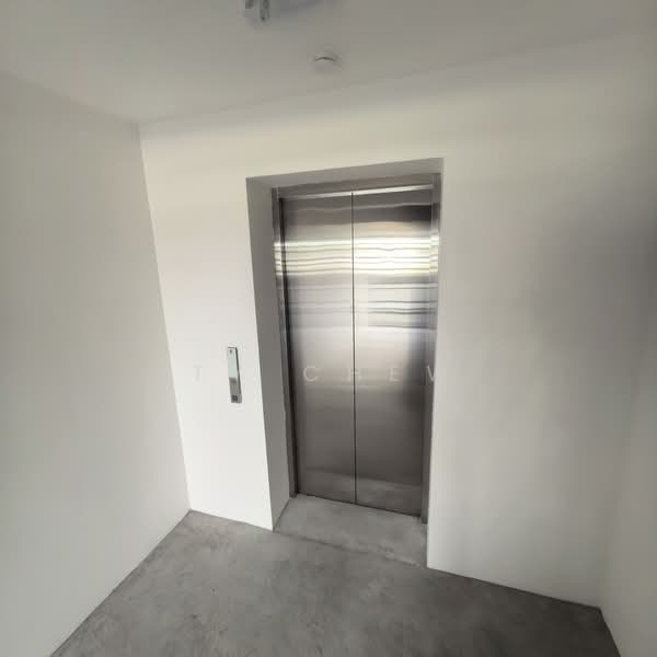 Shop / Office for Rent in Bandar Tropicana Aman (Telok Panglima Garang) - TY Chew - Lift - PropertyGuru.com.my