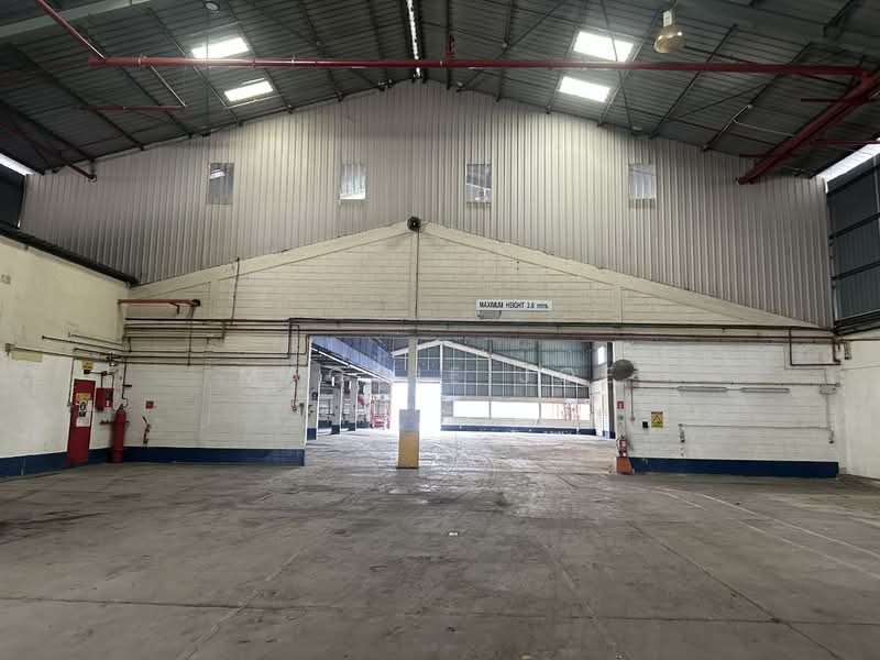 Gudang untuk Disewa di Seksyen 16 (Shah Alam) - Maggie Joe - Interior - PropertyGuru.com.my