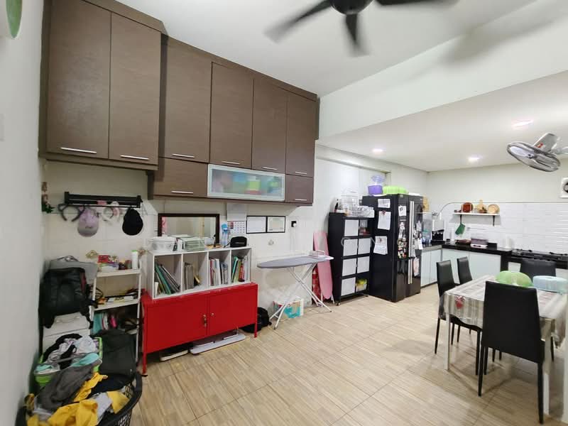 Rumah Teres 2 Tingkat untuk Dijual di Bandar Putra (Kulai) - Daniel Yong - Kitchen - PropertyGuru.com.my