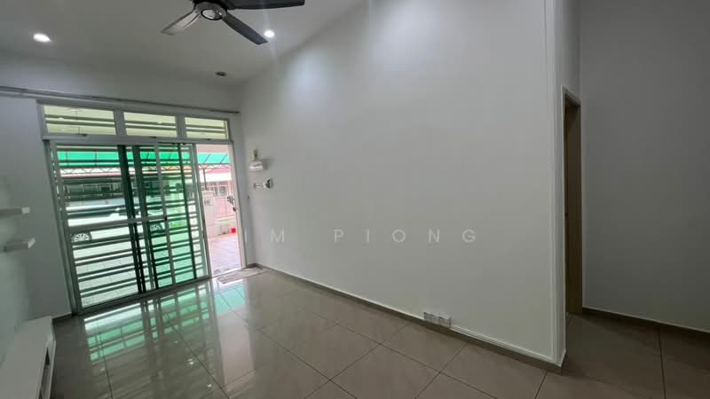 1-storey Terraced House for Sale in Taman Krubong Jaya (Krubong) - Tim Piong - Living Room - PropertyGuru.com.my