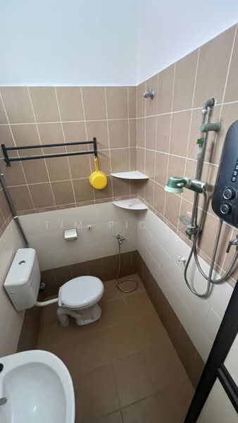 1-storey Terraced House for Sale in Taman Krubong Jaya (Krubong) - Tim Piong - Bathroom - PropertyGuru.com.my