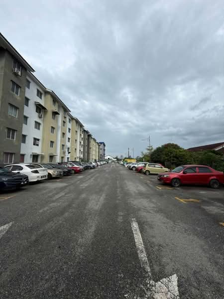 Rumah Flat untuk Dijual di Sanctuary Court - Aswad . - Exterior - PropertyGuru.com.my
