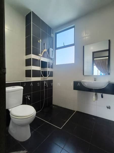 Apartment for Rent at Seri Austin Residence (Pangsapuri Seri Austin) - Jaslyn Tan - Bathroom - PropertyGuru.com.my