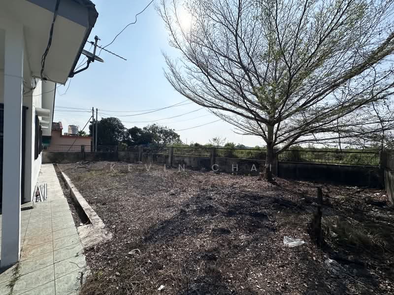 1-storey Terraced House for Sale in Kampar (Perak) - Kevin Chai - Side Land - PropertyGuru.com.my