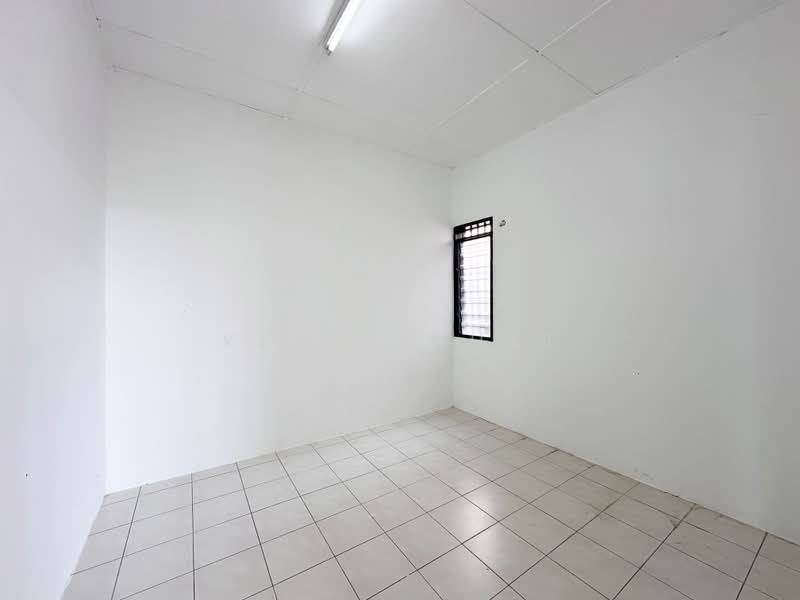 1-storey Terraced House for Sale in Kampar (Perak) - Kevin Chai - Bedroom - PropertyGuru.com.my