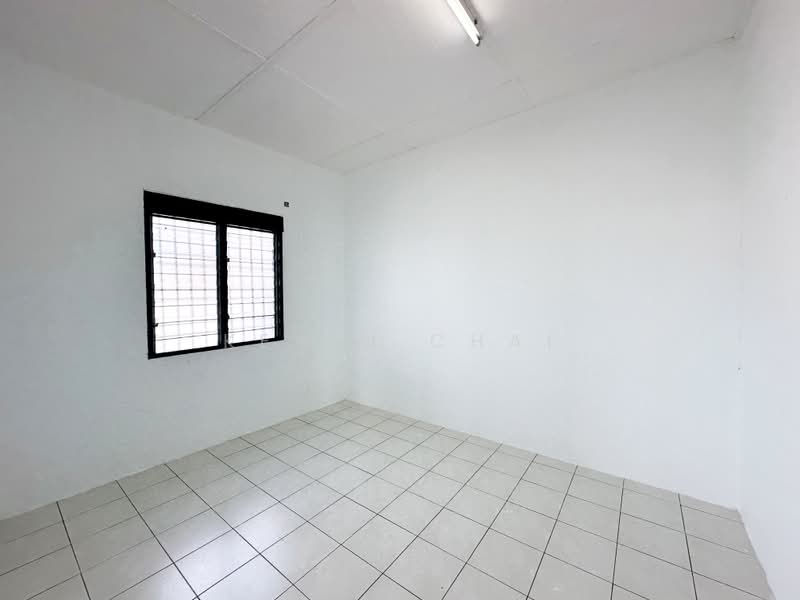 1-storey Terraced House for Sale in Kampar (Perak) - Kevin Chai - Bedroom - PropertyGuru.com.my