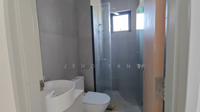 Servis Apartment untuk Dijual di The Banquet Residence - Jeno Tan - Bathroom - PropertyGuru.com.my
