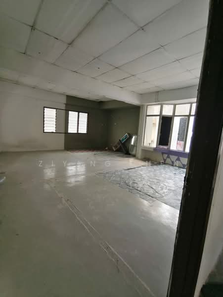 Shop / Office for Rent in Bandar Pinggiran Subang (Shah Alam) - Ziyang Chen - Interior - PropertyGuru.com.my