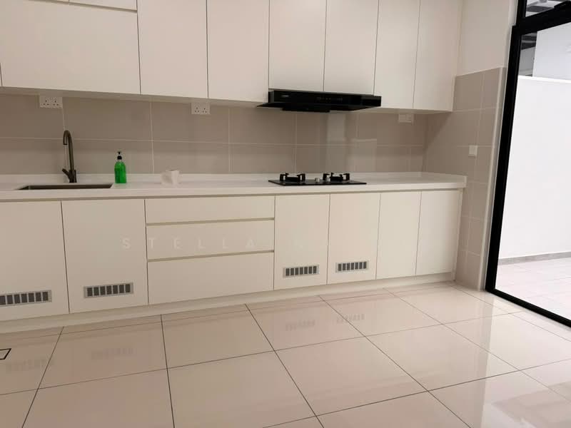 Rumah Kluster untuk Disewa di Eco Botanic (Iskandar Puteri (Nusajaya)) - Stella Narita - Kitchen - PropertyGuru.com.my