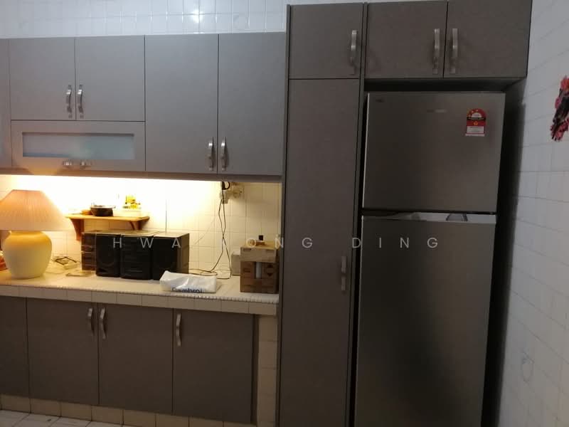 Rumah Teres 2 Tingkat untuk Dijual di Seksyen 17 (Petaling Jaya) - Hwa Kong Ding - Kitchen - PropertyGuru.com.my