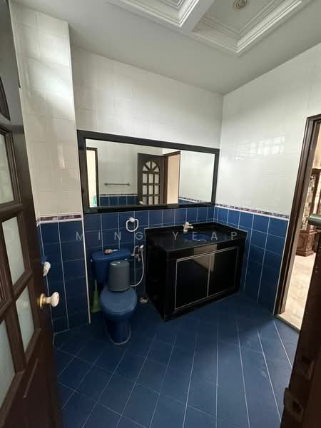 Banglo Komersial untuk Disewa di Bukit Kesenangan (Johor Bahru) - Ming Yeap - Bathroom - PropertyGuru.com.my