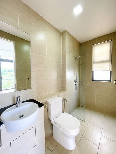 Rumah Teres 3 Tingkat untuk Dijual di Lake Fields (Sungai Besi) - Jason Vong - Bathroom - PropertyGuru.com.my
